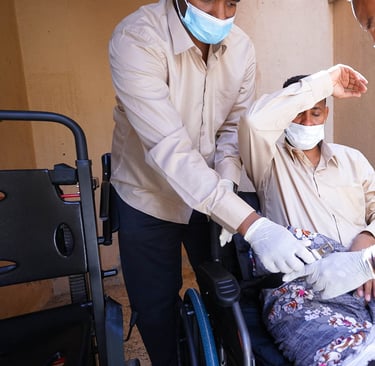 الكابتن والمساعد في خدمة العميل طوال الرحلة