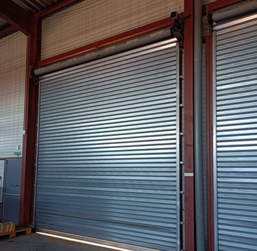 Pose rideaux métalliques