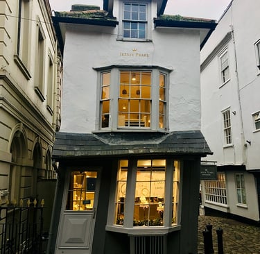 The Crooked House à Windsor