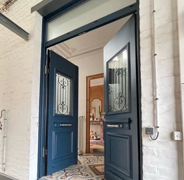 Double porte bleue sur mesure en aluminium