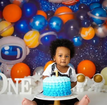 Cakesmash Photography boy asternaut theme