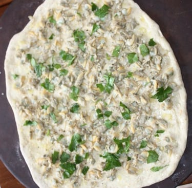 clma pizza before being cooked