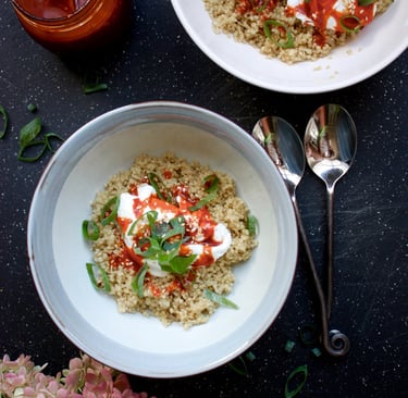 quick and easy powerhouse breakfast - quinoa topped with poached egg and Korean sauce