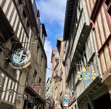 Rue principale du Mont-Saint-Michel