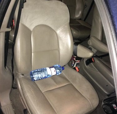 Evidencia de que la policia no hace su trabajo en la novela Sin lealtad, la sangre solo es roja