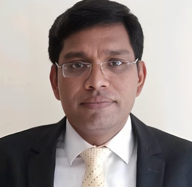 a man in a suit and tie with a tie