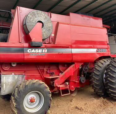 Tipo: Colheitadeira | Marca: Case | Modelo: 2388 | Ano: 2008