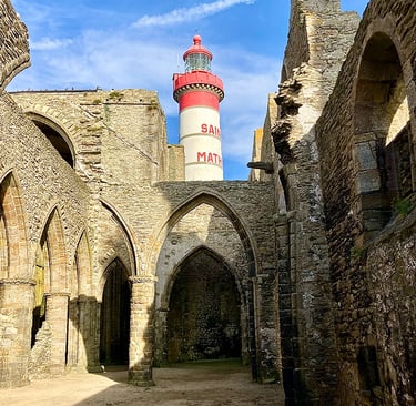 Abbaye et phare de Saint-Mathieu