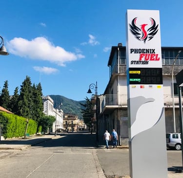 totem colonnina della benzina
