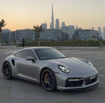 porshe 911 on premium tyres 