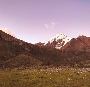 Laguna Tullpacocha hike, Huaraz, Peru, South America