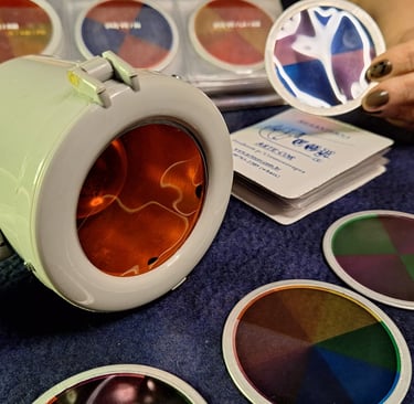 a person holding a magnifying magnifying a magnifying lens on