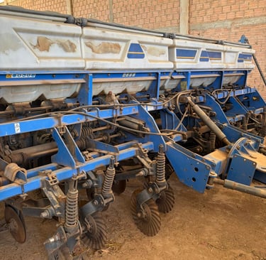 Tipo: Plantadeira | Marca: Semeato | Modelo: Sol Tower | Ano: