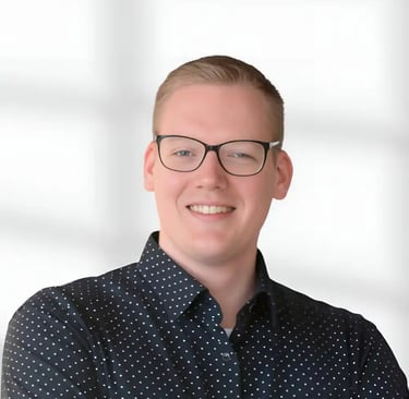 Nico_Folkerts_E-Commerce_Kaufmann_bei_AurImmo_in_Aurich