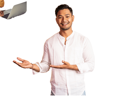 Homme a chemise qui fait une présentation 