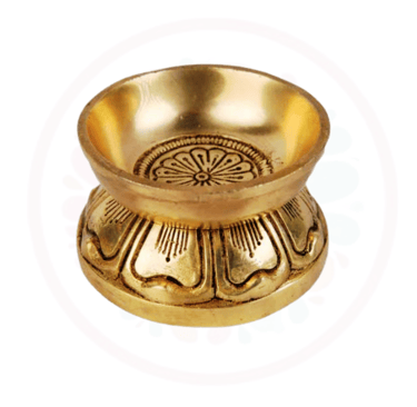#BrassDeepak #DiyaDecoration #BrassDiya #TraditionalLighting #BrassLamp #DiwaliDecor #HomeDecor #Ind