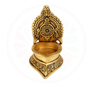 #BrassDeepak #DiyaDecoration #BrassDiya #TraditionalLighting #BrassLamp #DiwaliDecor #HomeDecor #Ind
