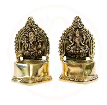 #BrassDeepak #DiyaDecoration #BrassDiya #TraditionalLighting #BrassLamp #DiwaliDecor #HomeDecor #Ind