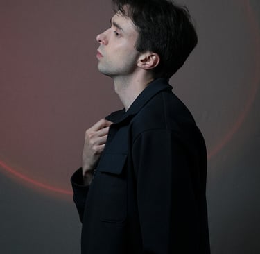 Arnavall de profil fond neutre