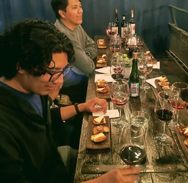 Degustacion en familia con vino y tapas de queso en Norte b cerveceria