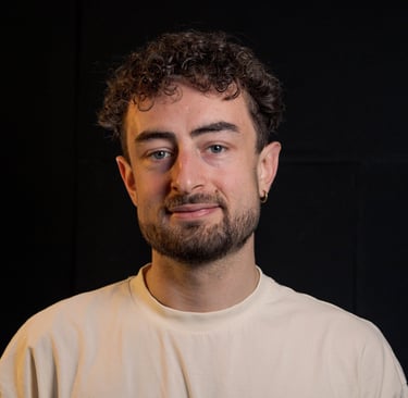 a man with a beard, picture profile of Baptiste VIAUD