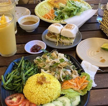 vegan food in asia thailand, vietname, indonesia, fried rice, sauce, lime, salad, tasty