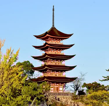 Pagode à 5 étages du sanctuaire Itsukushima-jinja