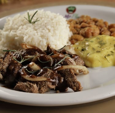 Iscas de Carne com pure - Mr Fit Prudente