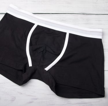 Rongzhiyue: Black boxer briefs