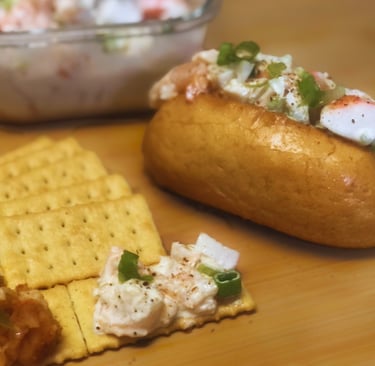 shrimp and crab salad on crackers and roll