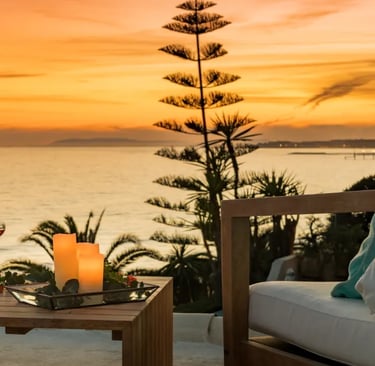 Cocktail terrace at Villa El Rincon with sea view