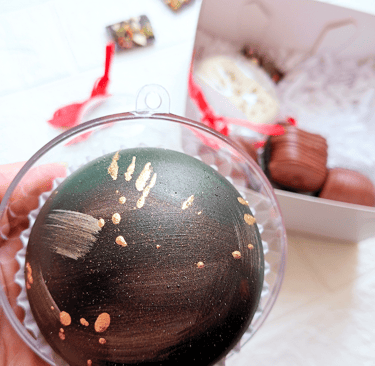 Bomba de chocolate de cacao premium con esfera acrilica de empaque – Fioratto Chocolate
