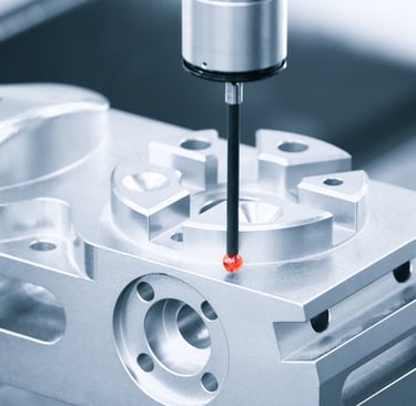 Probe scanning precision machined component with SM25 scanning sensor. 