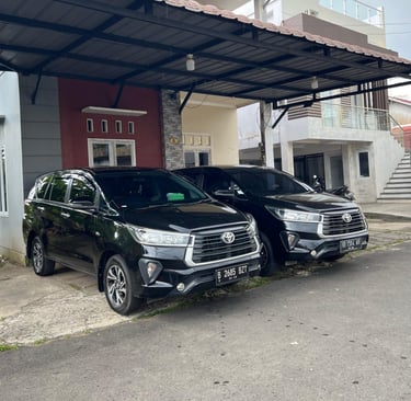 solusi musim hujan dengan rental mobil