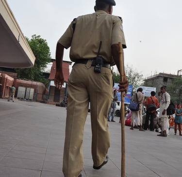 locals at Jodhpur station, Rajasthan, India