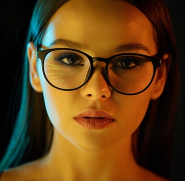 portrait-photo-retouching-glass-glare-removal