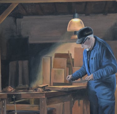 Détails d'une fresque peinte sur façade: un menuisier travaille le bois dans son atelier. Jura 39.