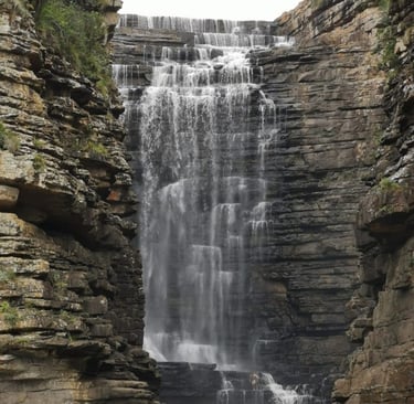 Mnyameni Falls in its little alcove.