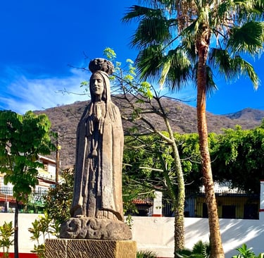 Statue in Ajijic