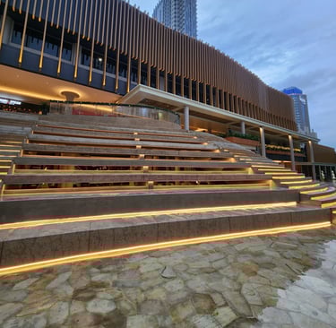 KONTRAKTOR FACADE MALL TRIBECA