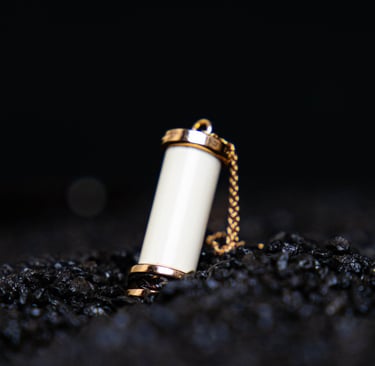 Photo produit pour Albanu Monaco, Collier en poils de mammouth.