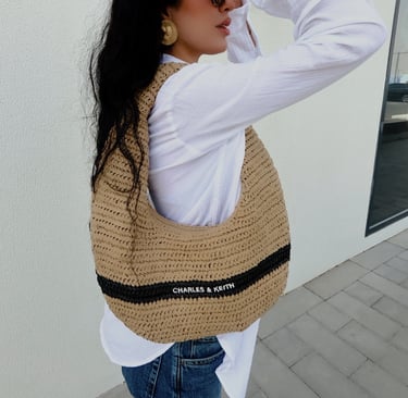 straw bag حقيبة القش