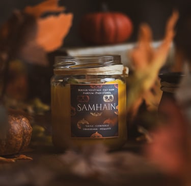 Bougie parfulée sur le thème de Samhain