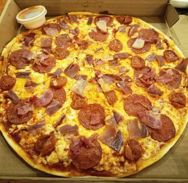 Pizza Girl - Fino Deli - Marikina City