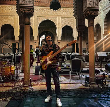 Bass player, jazz musician and Latin American artist.