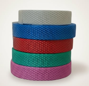 PP strap sealing process with strapping tool