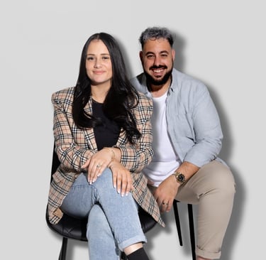 a man and woman sitting on a chair toby & sussan from renewed life coaching and counselling