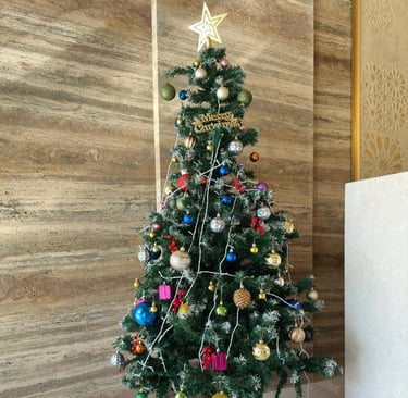 christmas tree, christmas decoration dubai