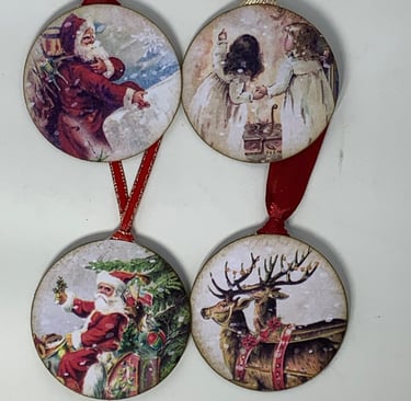 Christmas hidden paper clip