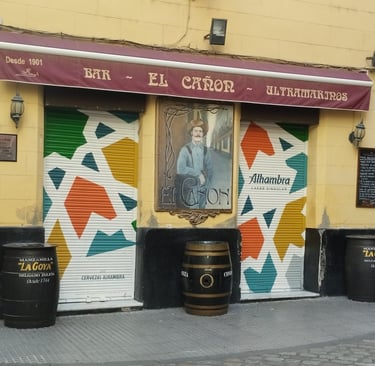 Graffiti en persiana. Para la campaña publicitaria de Cervezas Alhambra (Grupo Mahou).